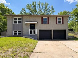 16517 E 35th St, Independence, MO 64055