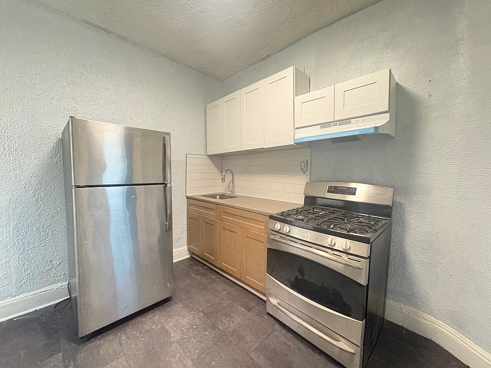 1st image of 148 Virginia Ave #4