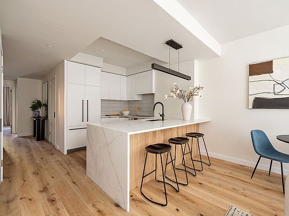2nd image of 74 Diamond St #1A