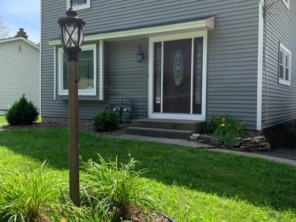 107 Wadsworth Rd #2, North Syracuse, NY 13212
