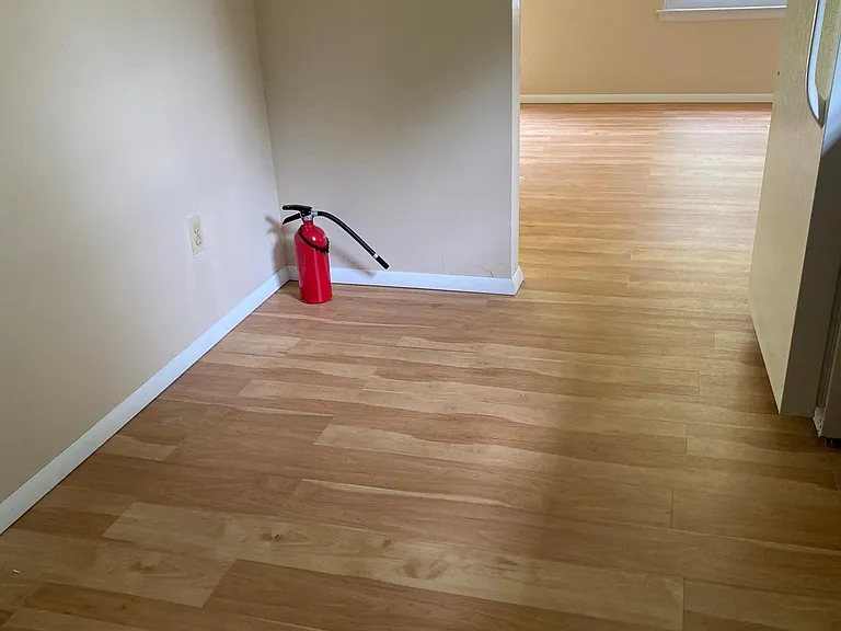 44 Woodbury Rd — Photo 22
