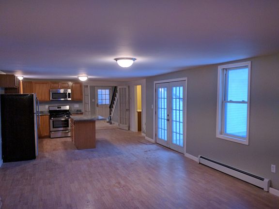 4th image of 4 3 Harrison Avenue Gardiner Maine