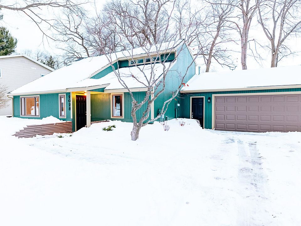 1st image of 2028 Castle Ct