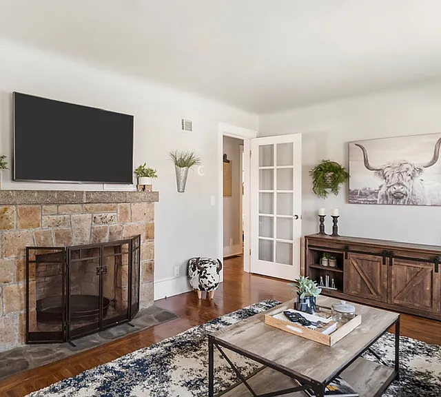 2353 Watt St — Photo 3