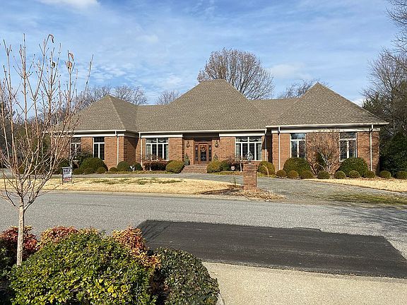 2nd image of 6325 Saint Andrews Dr