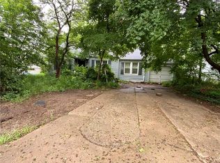 2610 S 40th Ter, Kansas City, KS 66106