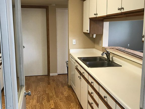 5th image of 15959 Granada Ave
