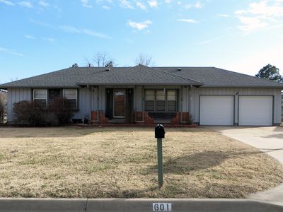 601 E 4th St, Goddard, KS, 67052