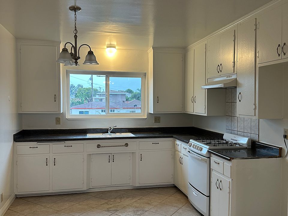 1st image of 414 N Poplar Ave #7