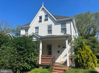 216 Clarendon Ave, Pikesville, MD 21208