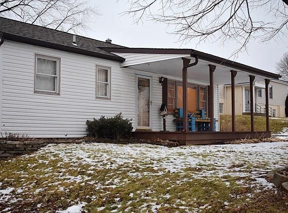 2nd image of 543 W 5th St