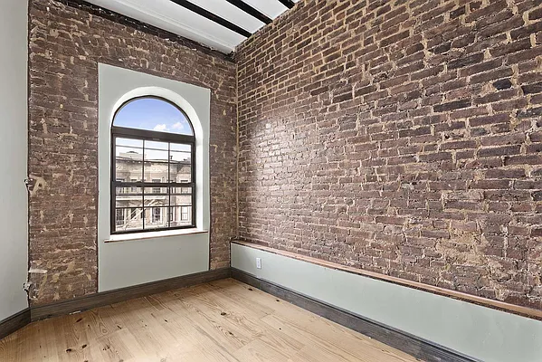 Rented by Lang Realty LLC | media 4