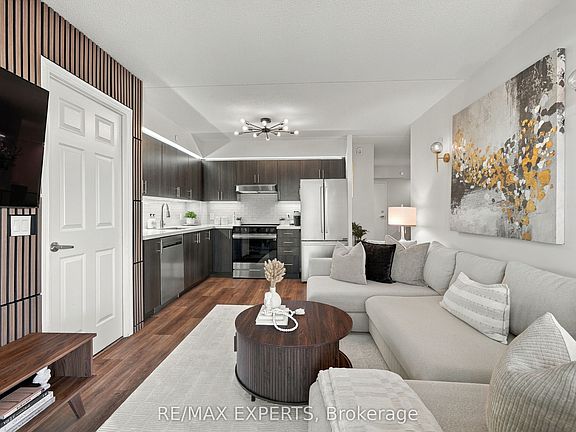 5th image of 716 Main St E #210