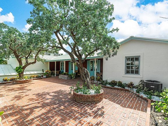 4th image of 6081 Old Ocean Blvd