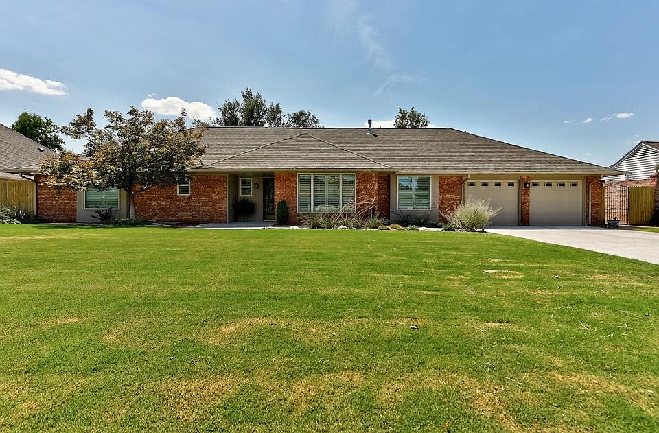 1st image of 3032 Pelham Dr
