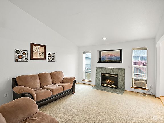 4th image of 7820 194th Street Ct E