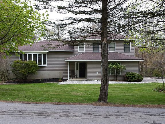 3rd image of 198 Longfellow Dr