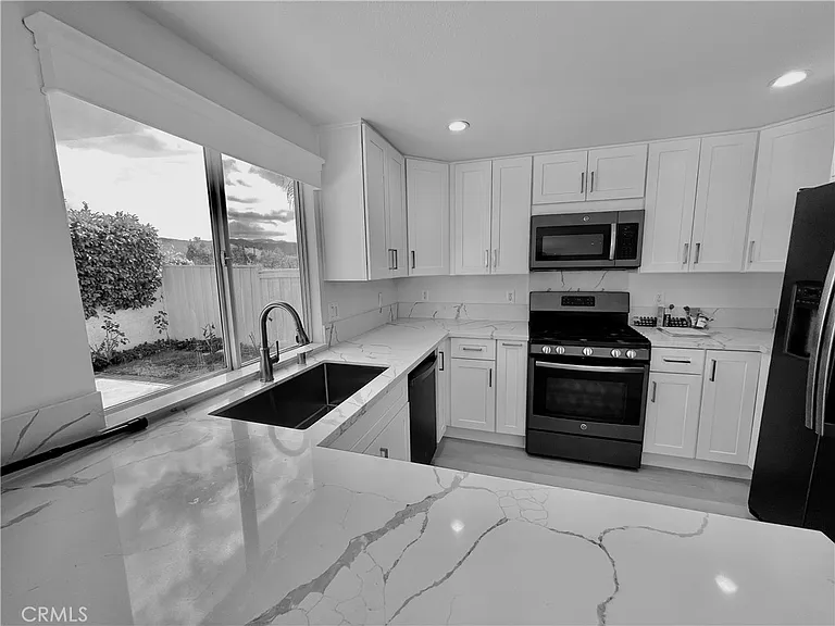 4110 Lost Springs Dr — Photo 12
