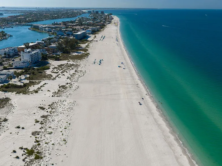 10220 Gulf Blvd #1 — Photo 35