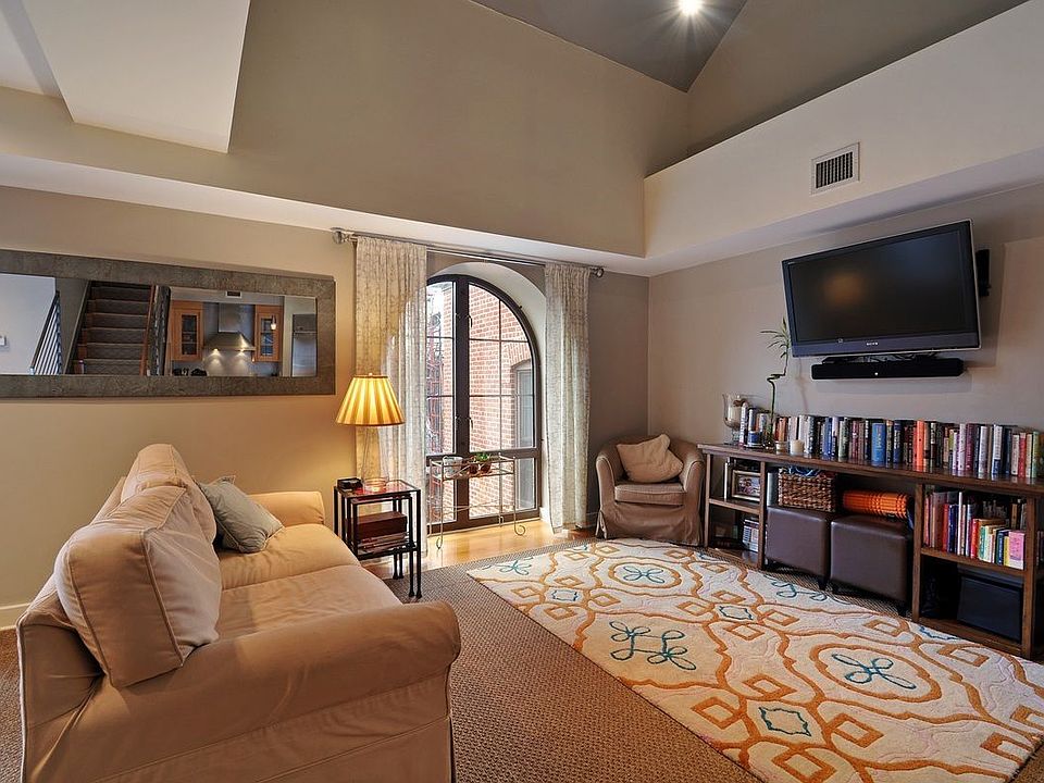 1st image of 401 Hicks St APT B6b