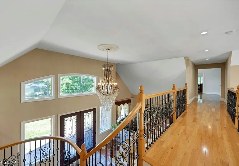 252 Mabel Pl — Photo 34