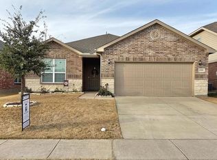1525 Birds Eye Rd, Fort Worth, TX 76177
