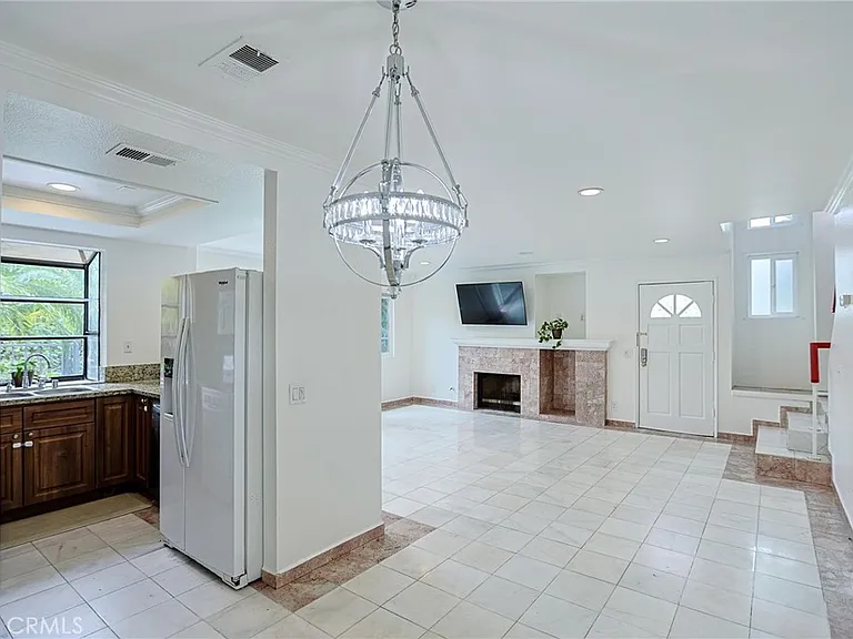 1230 S Barranca Ave #F — Photo 8