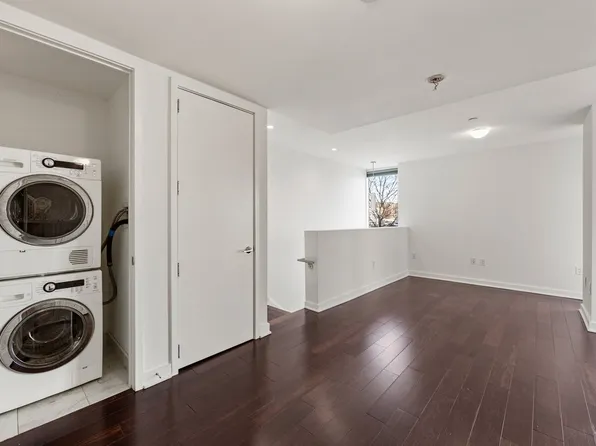 1000 Avenue At Port Imperial image 11 of 29