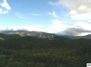 537 Winfield Hgts Rd, Gatlinburg, TN 37738