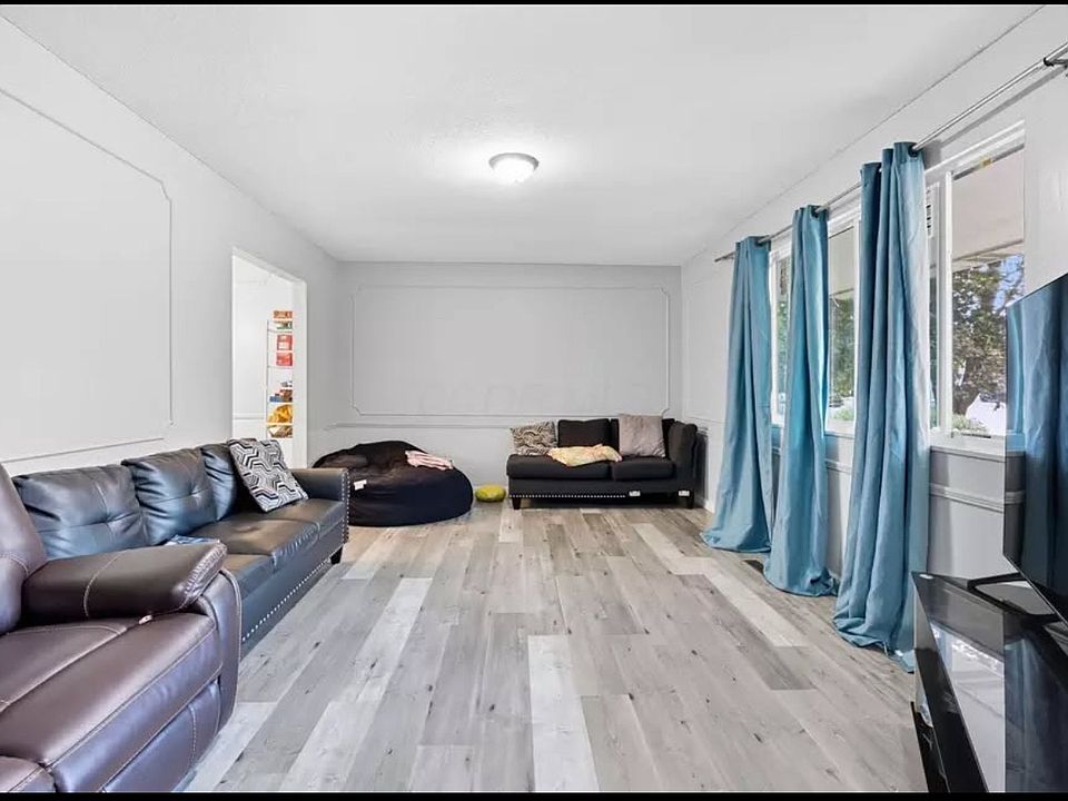 2nd image of 101 Brownies Rd