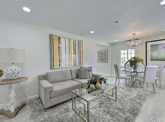 4th image of 15611 Ceres Ave