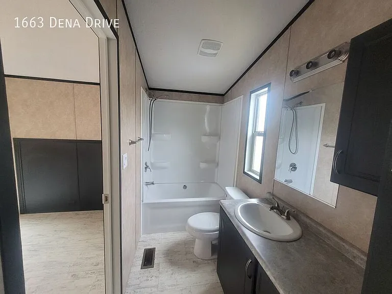 1663 Dena Dr — Photo 2