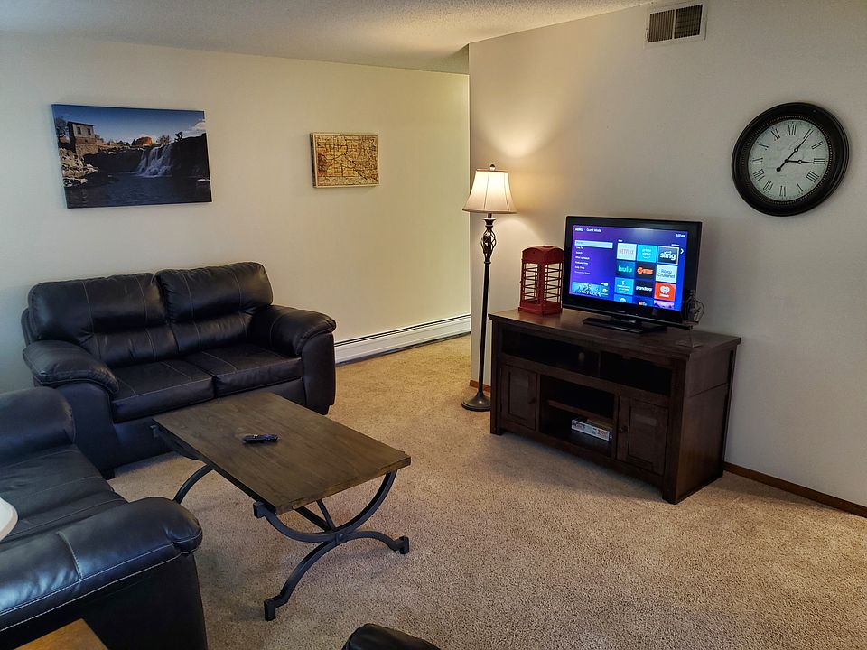 KP101APT3 - Living Room