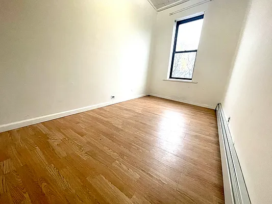 Rented by Evergreen Realty & Investments | media 9