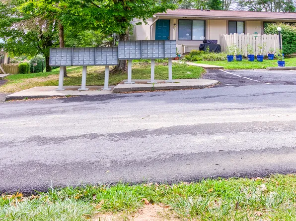 Brunswick Apartments, 1602 Brunswick Ct #5a0a09b6e, Morgantown, WV 26508