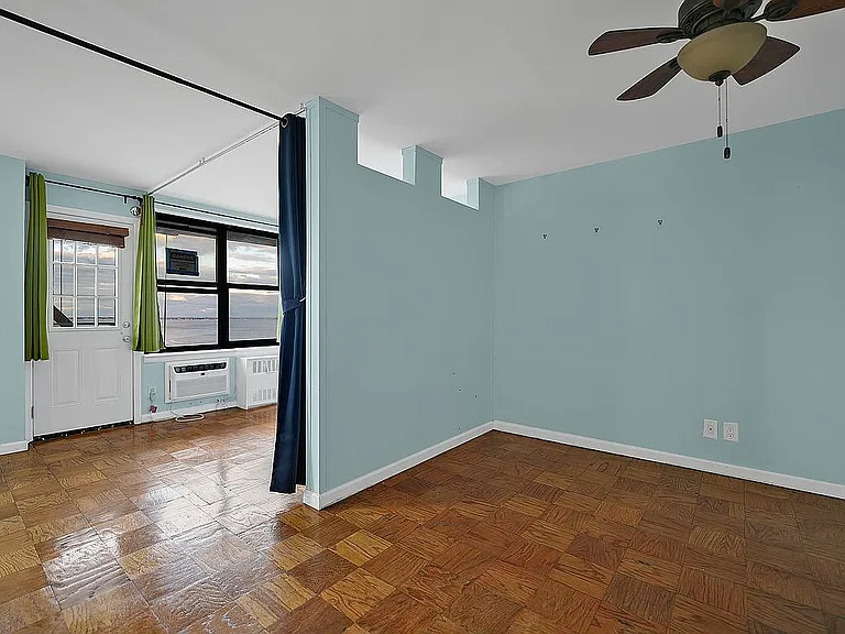40 Brighton 1st Rd #11D — Photo 2