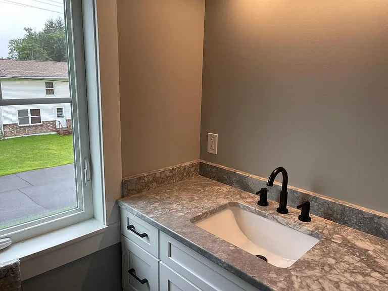 27 Turner St — Photo 2