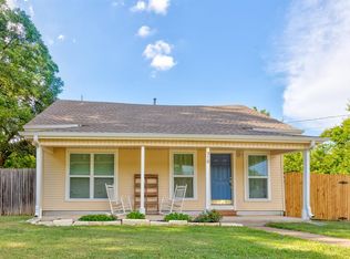 310 E Grove St, Pilot Point, TX 76258