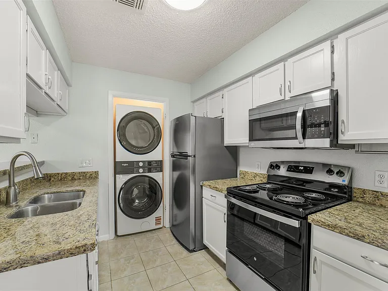 2277 S Kirkwood Rd #506 — Photo 7