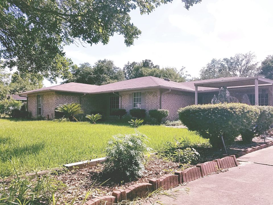 Beautiful Ranch Style House 