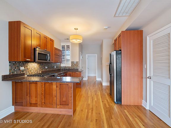 4th image of 1352 W Bryn Mawr Ave APT 3