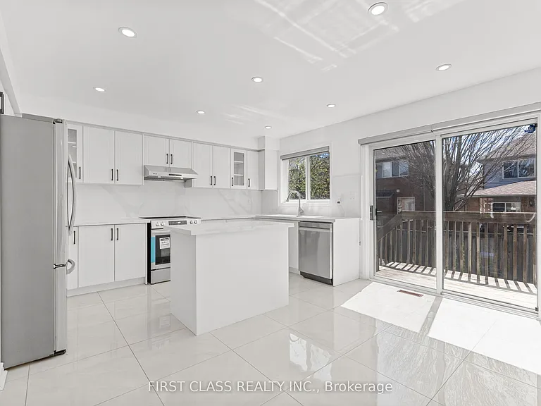 5554 Churchill Meadows Blvd #MAIN — Photo 9