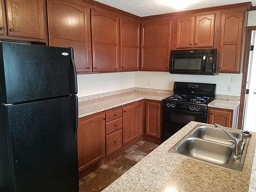 1st image of 11051 Oakwood Village Blvd