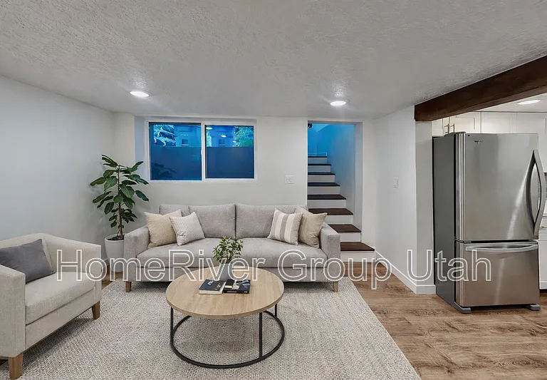 563 S Denver St #1 — Photo 5