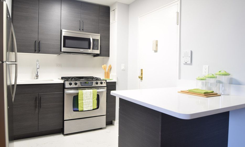 Drake House - Kitchen - 197-01E