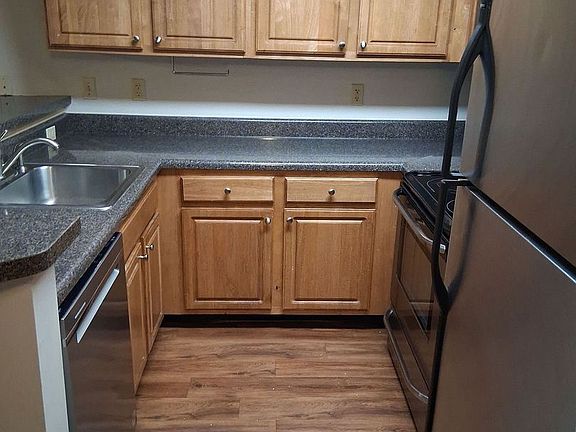 4th image of 1517 Laurel Ave APT 205