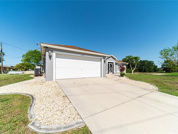 3rd image of 2510 NE 22nd Pl