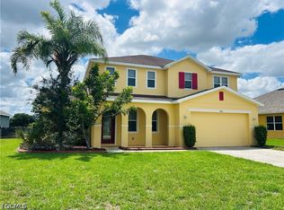 8041 Allamanda Ct, Lehigh Acres, FL 33972