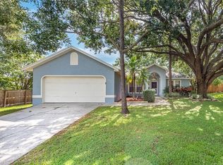 5204 Saint Lucia Dr, Lakeland, FL 33812