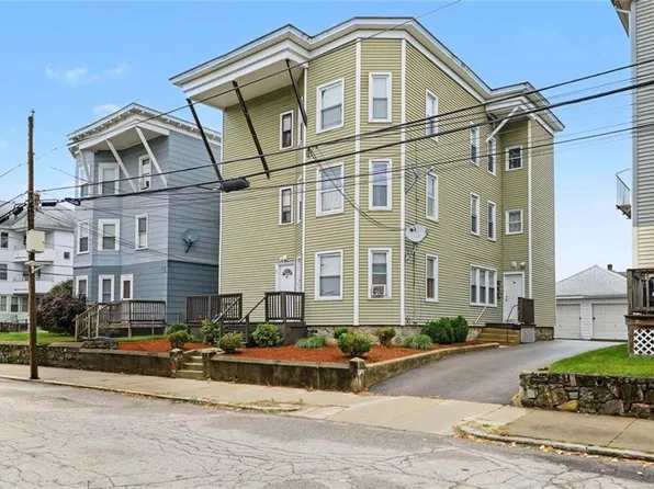 117 Burnside Ave Floor 3, Woonsocket, RI 02895
